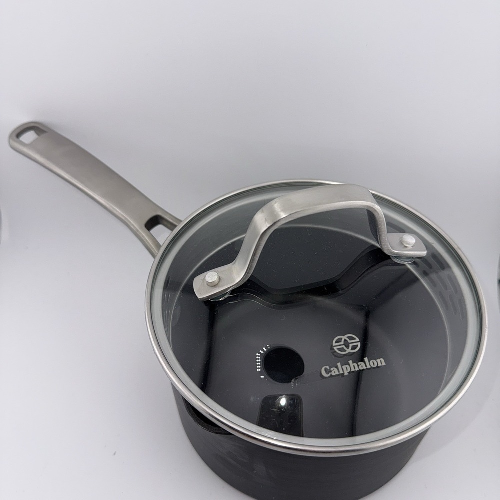 Calphalon Classic 1.5 Qt Pot. 87015. With Lid. 1.4L